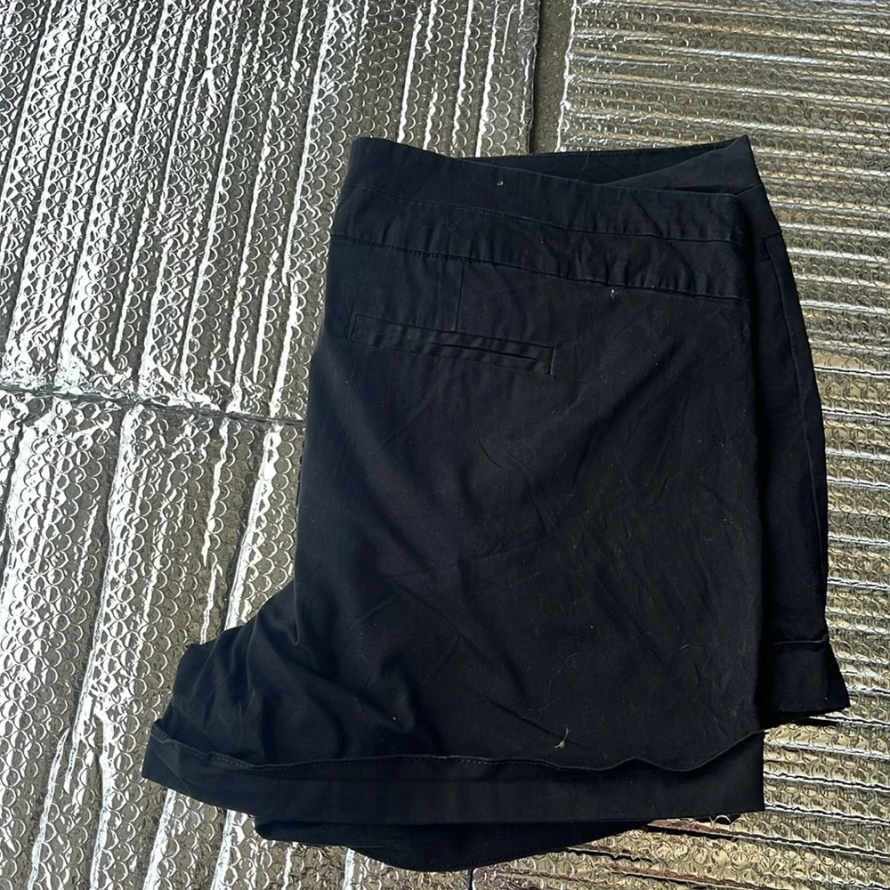 Tórrid Black Women's Shorts - Picture 6 of 6